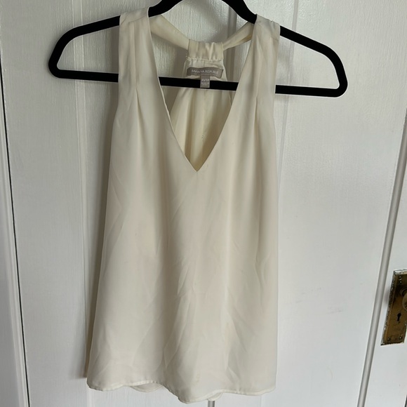 Banana republic tank - Picture 1 of 1